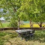 Дом отдыха Paisible Proche Sarlat Avec Animaux Et Jardin - Fr-1-616-295 Carlux