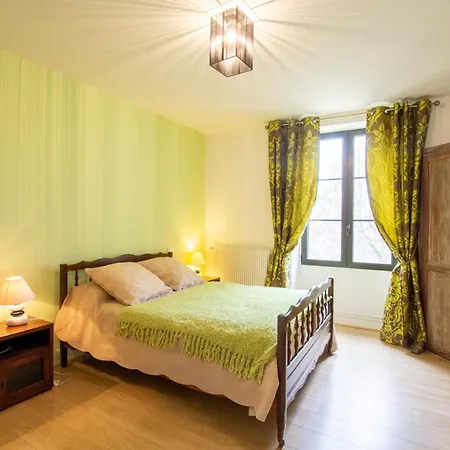 펜션 Paisible Proche Sarlat Avec Animaux Et Jardin - Fr-1-616-295