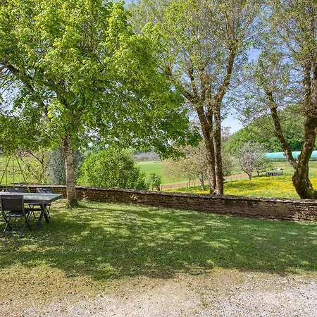 Prázdninový dům Paisible Proche Sarlat Avec Animaux Et Jardin - Fr-1-616-295